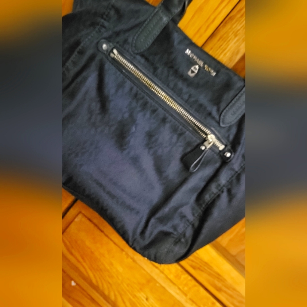 Michael kors shoulder bag